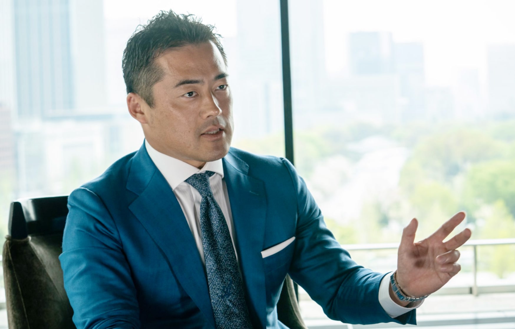 代表取締役社長　礒谷 幸始